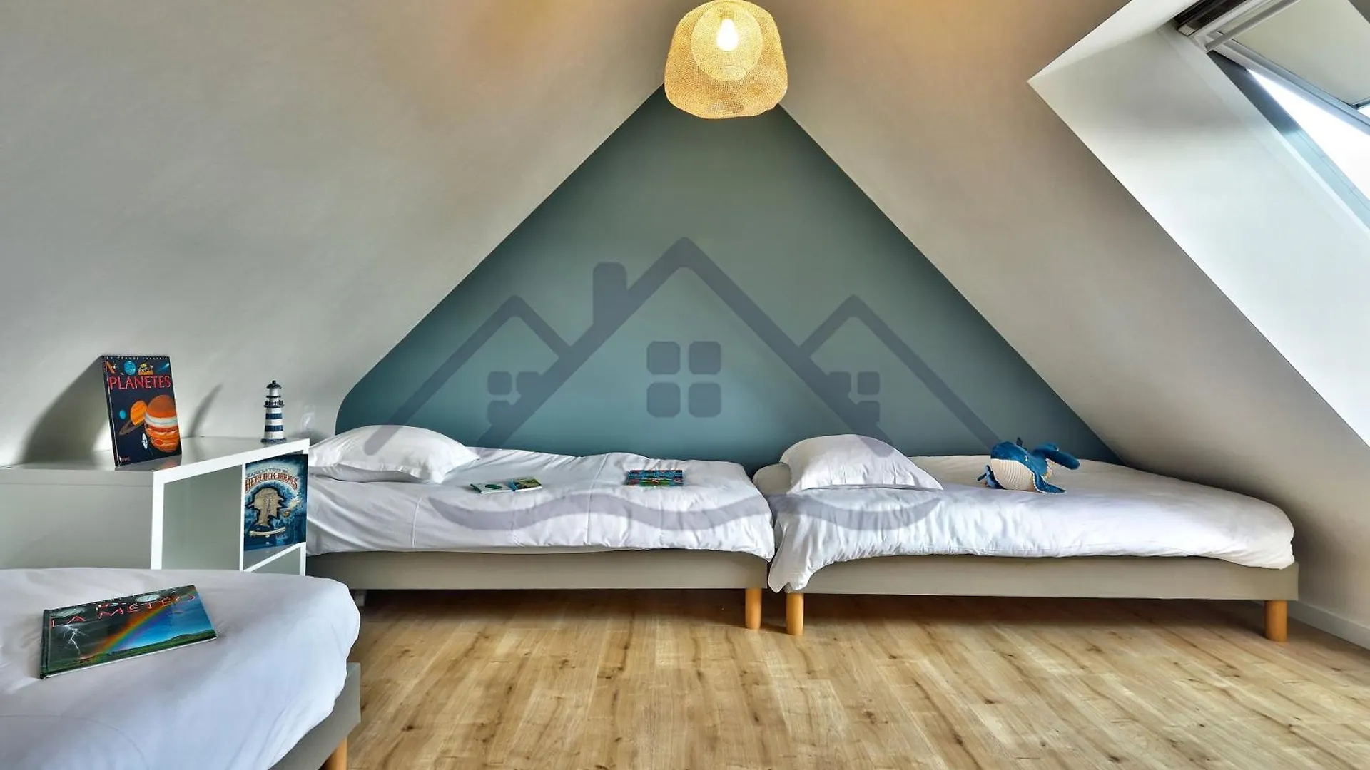Localise - M14 - Caligourdaine - Maison D'Exception - Construction De 2024 - A 30M De La Mer Et Quelques Pas Des Plages - Exterieur Clos - 4 Places De Parking Privatives - Wifi Inclus - Draps Inclus - Centre Et Port A 7 Minutes A Pied Guilvinec 0*,  France